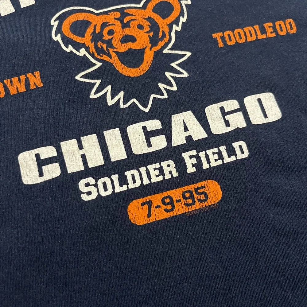 🎸 '22 Grateful Dead Band Chicago Bears Steal Face Soldier Field NFL 1995 Tour T - Picture 4 of 11